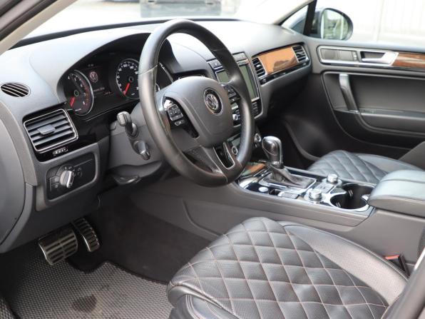 Volkswagen Touareg II Рестайлинг с пробегом 2017 года, цена 3 760 000 рублей, 112664 км, внедорожник, Автокод Объявления