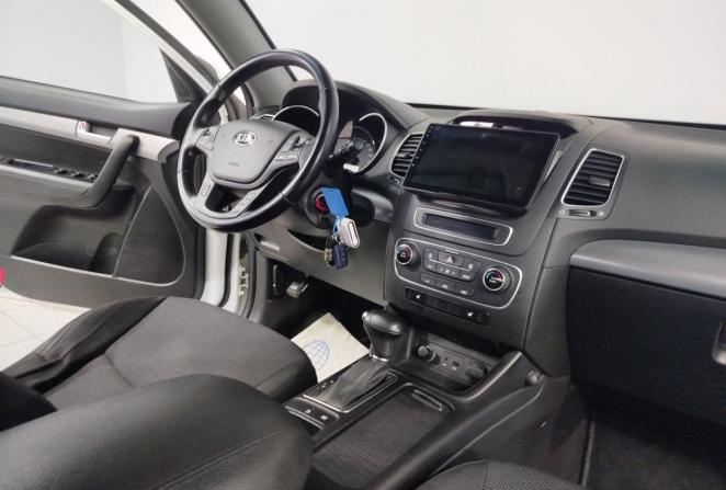 Kia Sorento II Рестайлинг с пробегом 2014 года, цена 1 790 000 рублей, 106694 км, внедорожник, Автокод Объявления