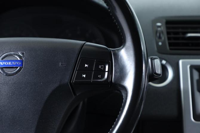 Volvo S40 II Рестайлинг с пробегом 2012 года, цена 699 000 рублей, 107200 км, седан, Автокод Объявления