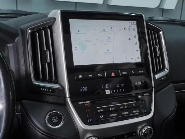 Toyota Land Cruiser 200 Series Рестайлинг 2 с пробегом 2018 года, цена 7 350 000 рублей, 165318 км, внедорожник, Автокод Объявления