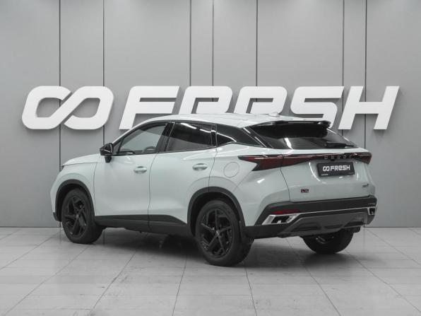 Omoda C5 I с пробегом 2023 года, цена 1 800 000 рублей, 42496 км, внедорожник, Автокод Объявления