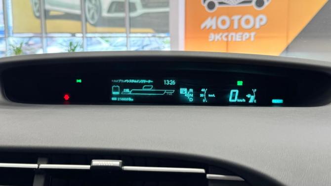 Toyota Prius III (XW30) с пробегом 2009 года, цена 790 000 рублей, 218880 км, лифтбек, Автокод Объявления