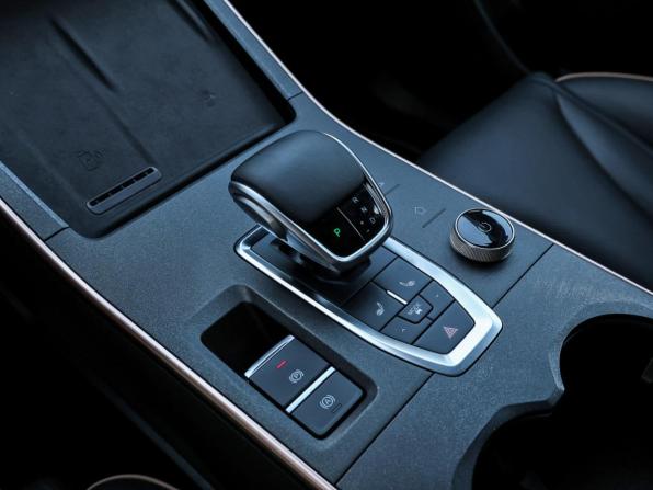 Omoda C5 I Рестайлинг с пробегом 2024 года, цена 2 149 000 рублей, 15943 км, внедорожник, Автокод Объявления