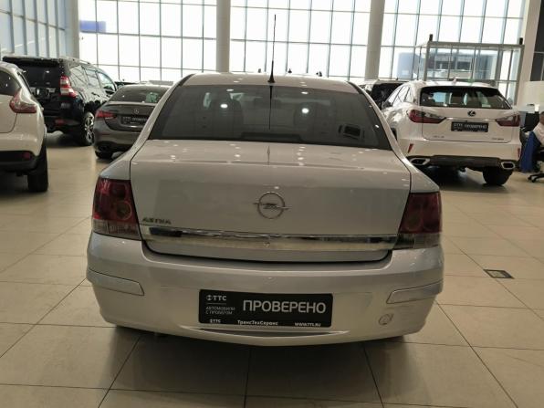Opel Astra H Рестайлинг с пробегом 2013 года, цена 550 000 рублей, 131944 км, седан, Автокод Объявления