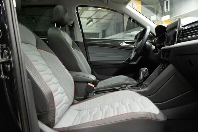 Volkswagen Tiguan II Рестайлинг с пробегом 2023 года, цена 4 379 000 рублей, 49656 км, внедорожник, Автокод Объявления