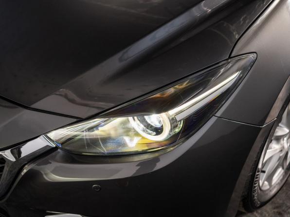 Mazda Axela III Рестайлинг с пробегом 2017 года, цена 1 370 000 рублей, 45690 км, хэтчбек, Автокод Объявления