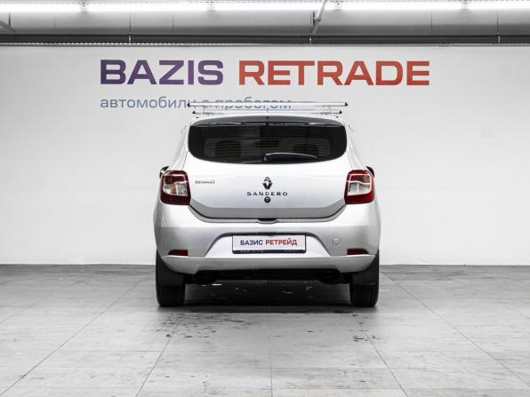 Renault Sandero II с пробегом 2015 года, цена 600 000 рублей, 217798 км, хэтчбек, Автокод Объявления