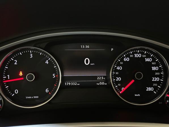 Volkswagen Touareg II Рестайлинг с пробегом 2015 года, цена 2 470 000 рублей, 179332 км, внедорожник, Автокод Объявления