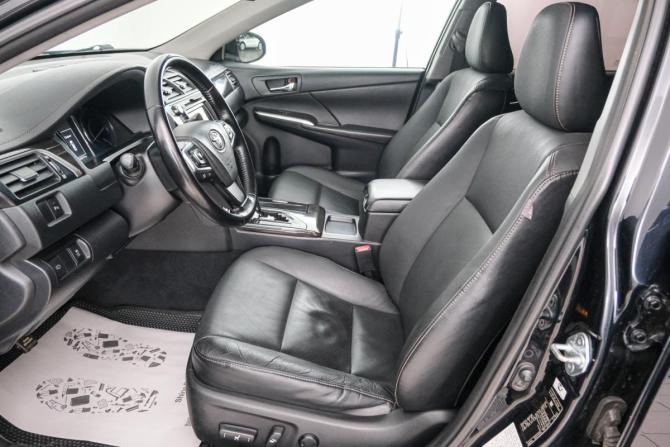 Toyota Camry VII (XV50) Рестайлинг с пробегом 2015 года, цена 2 599 000 рублей, 243000 км, седан, Автокод Объявления