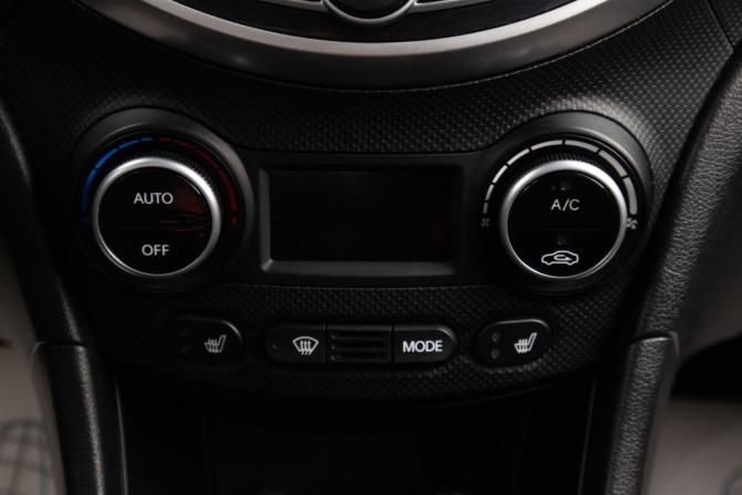 Hyundai Solaris I Рестайлинг с пробегом 2016 года, цена 1 099 000 рублей, 130000 км, седан, Автокод Объявления