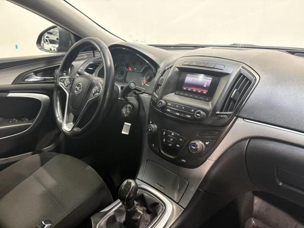 Opel Insignia I Рестайлинг с пробегом 2014 года, цена 953 000 рублей, 260861 км, седан, Автокод Объявления