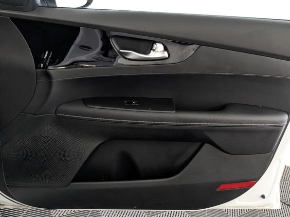 Kia Cerato IV Рестайлинг с пробегом 2022 года, цена 1 699 000 рублей, 131444 км, седан, Автокод Объявления