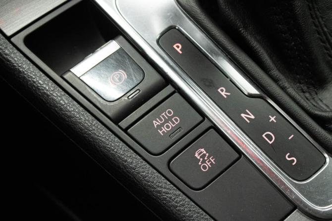 Volkswagen Passat B7 с пробегом 2011 года, цена 1 199 000 рублей, 172354 км, седан, Автокод Объявления
