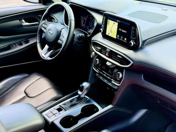 Hyundai Santa Fe IV с пробегом 2018 года, цена 2 877 000 рублей, 130093 км, внедорожник, Автокод Объявления