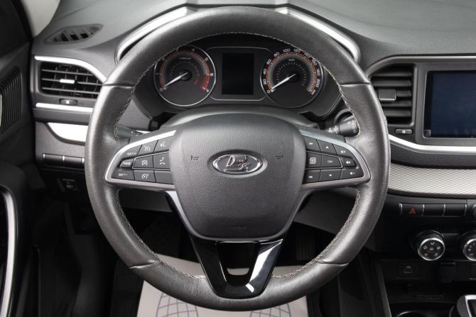 Lada (ВАЗ) Vesta I с пробегом 2023 года, цена 1 299 000 рублей, 50224 км, седан, Автокод Объявления