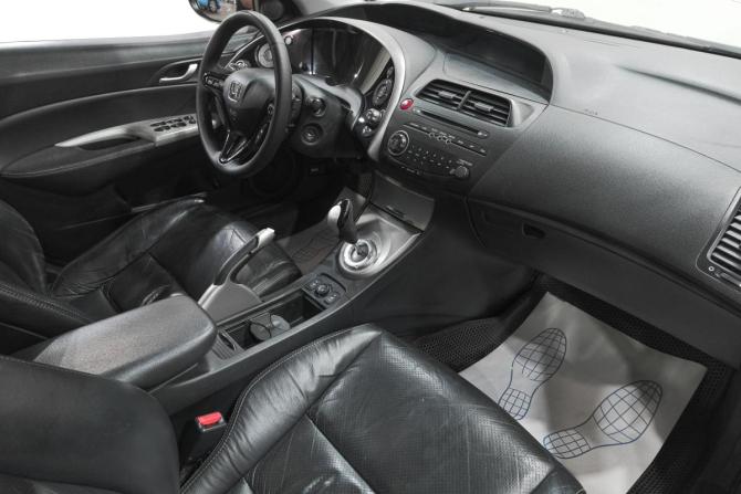 Honda Civic VIII Рестайлинг с пробегом 2008 года, цена 759 000 рублей, 218000 км, хэтчбек, Автокод Объявления