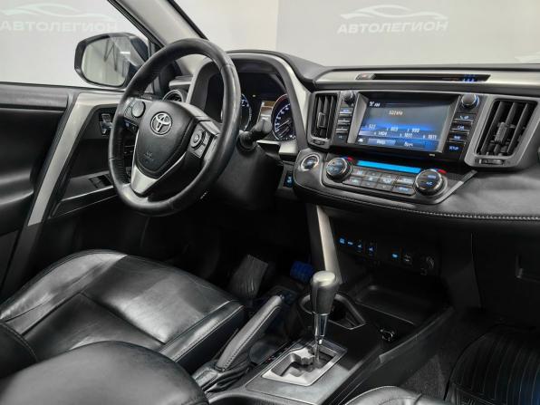 Toyota RAV4 IV (XA40) Рестайлинг с пробегом 2017 года, цена 2 500 000 рублей, 194000 км, внедорожник, Автокод Объявления