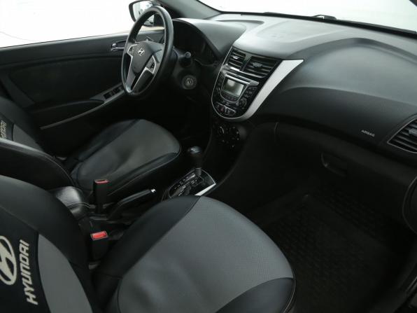 Hyundai Solaris I с пробегом 2012 года, цена 658 000 рублей, 211700 км, хэтчбек, Автокод Объявления
