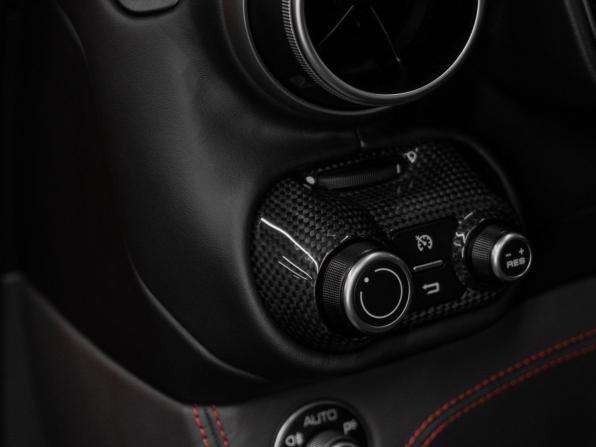 Ferrari Portofino I с пробегом 2018 года, цена 21 300 000 рублей, 10890 км, кабриолет, Автокод Объявления