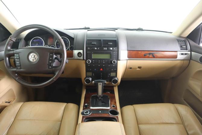 Volkswagen Touareg I Рестайлинг с пробегом 2008 года, цена 949 000 рублей, 427000 км, внедорожник, Автокод Объявления