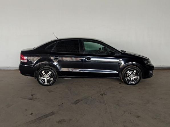 Volkswagen Polo V Рестайлинг с пробегом 2016 года, цена 970 000 рублей, 180700 км, седан, Автокод Объявления