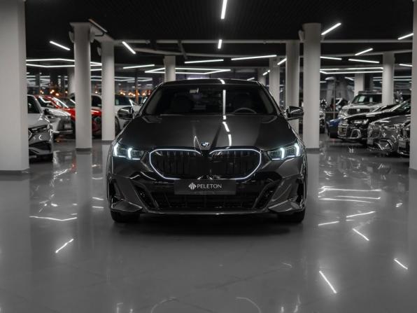 BMW 5 серии VIII (G60/G61/G68) с пробегом 2024 года, цена 8 950 000 рублей, 17793 км, седан, Автокод Объявления
