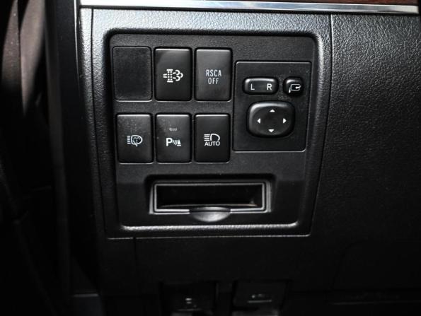 Toyota Land Cruiser 200 Series Рестайлинг 2 с пробегом 2015 года, цена 5 494 000 рублей, 190679 км, внедорожник, Автокод Объявления
