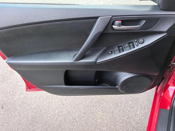Mazda 3 II (BL) Рестайлинг с пробегом 2012 года, цена 750 000 рублей, 135000 км, седан, Автокод Объявления