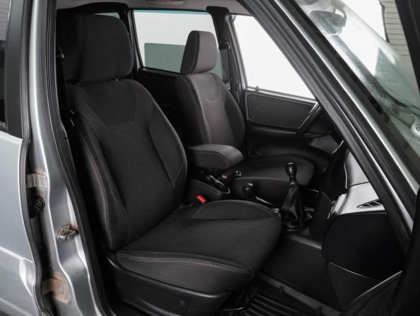 Chevrolet Niva I Рестайлинг с пробегом 2018 года, цена 795 000 рублей, 91294 км, внедорожник, Автокод Объявления