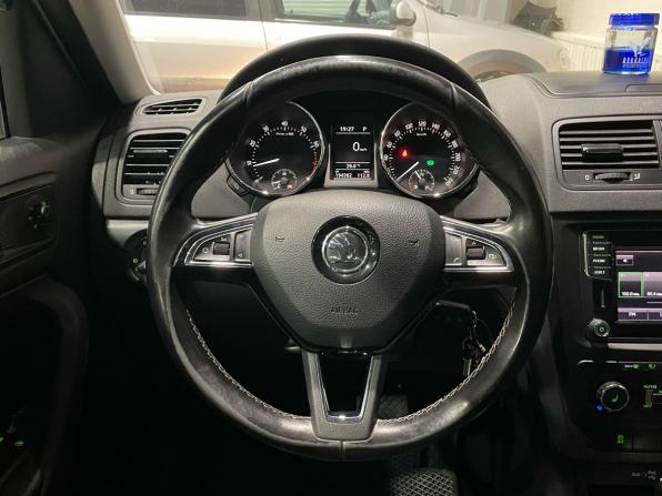 Skoda Yeti I Рестайлинг с пробегом 2015 года, цена 1 394 000 рублей, 194144 км, внедорожник, Автокод Объявления