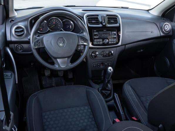 Renault Sandero II Рестайлинг с пробегом 2018 года, цена 950 000 рублей, 87197 км, хэтчбек, Автокод Объявления