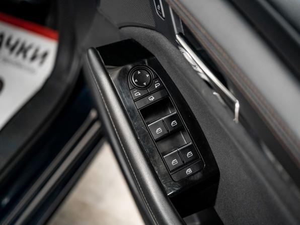 Mazda 3 IV (BP) с пробегом 2022 года, цена 1 750 000 рублей, 34170 км, хэтчбек, Автокод Объявления