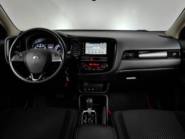 Mitsubishi Outlander III Рестайлинг 3 с пробегом 2020 года, цена 2 149 000 рублей, 92568 км, внедорожник, Автокод Объявления