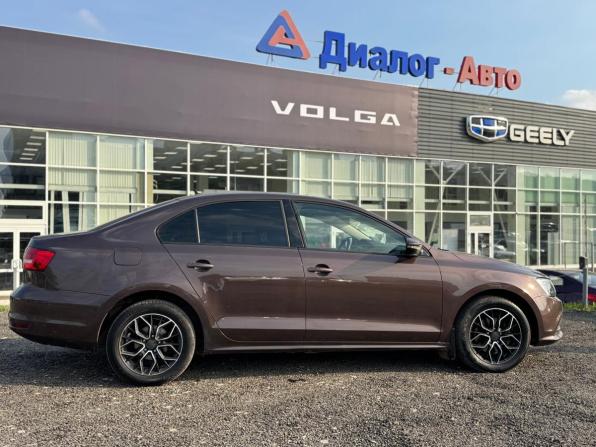 Volkswagen Jetta VI Рестайлинг с пробегом 2015 года, цена 1 050 000 рублей, 189794 км, седан, Автокод Объявления
