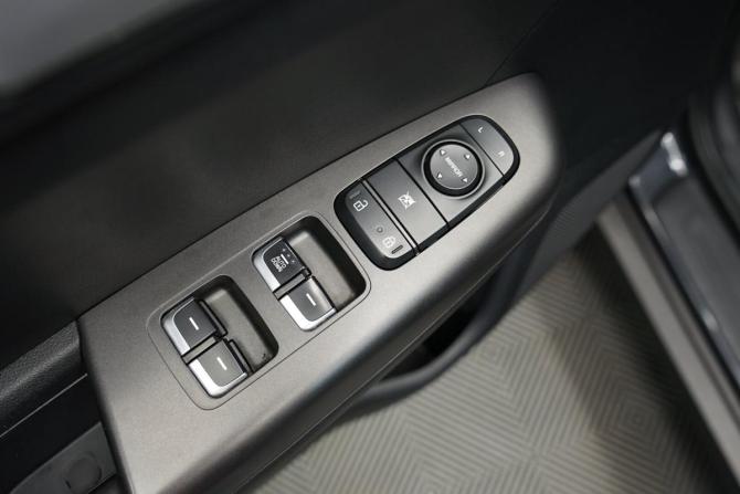 Kia Sportage IV Рестайлинг с пробегом 2020 года, цена 2 335 000 рублей, 69600 км, внедорожник, Автокод Объявления