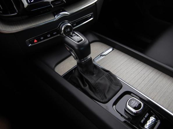 Volvo XC60 II с пробегом 2021 года, цена 3 499 000 рублей, 159262 км, внедорожник, Автокод Объявления