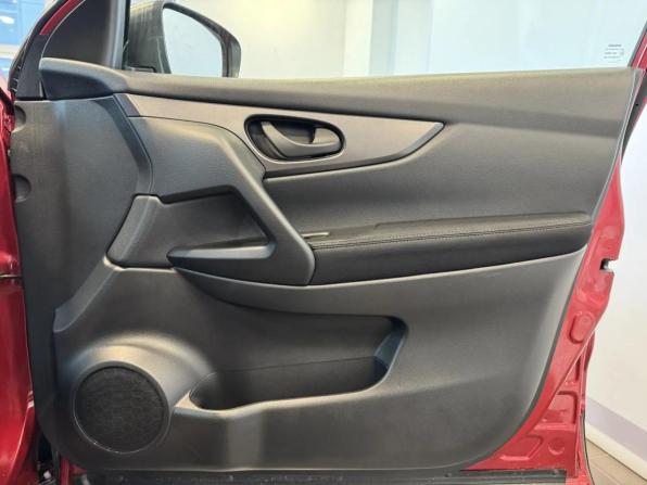 Nissan Qashqai II с пробегом 2016 года, цена 1 759 000 рублей, 59765 км, внедорожник, Автокод Объявления