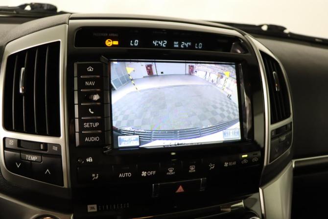 Toyota Land Cruiser 200 Series Рестайлинг 1 с пробегом 2015 года, цена 4 099 990 рублей, 254192 км, внедорожник, Автокод Объявления