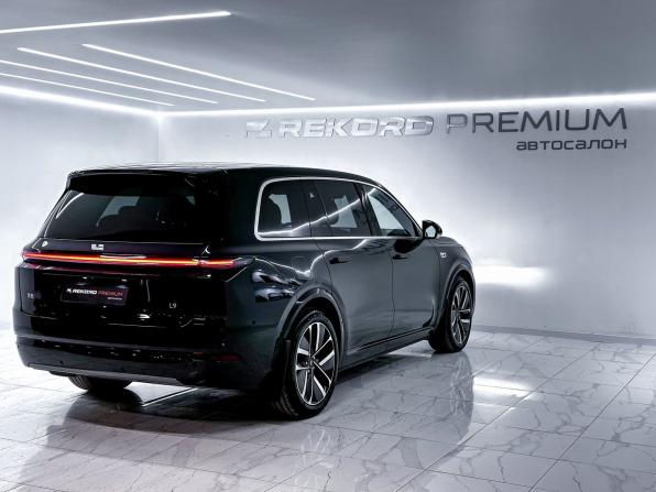 Li Auto (Lixiang) L9 I с пробегом 2024 года, цена 6 500 000 рублей, 45154 км, внедорожник, Автокод Объявления