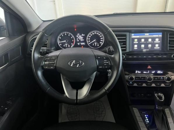 Hyundai Elantra VI (AD) Рестайлинг с пробегом 2019 года, цена 1 750 000 рублей, 26977 км, седан, Автокод Объявления