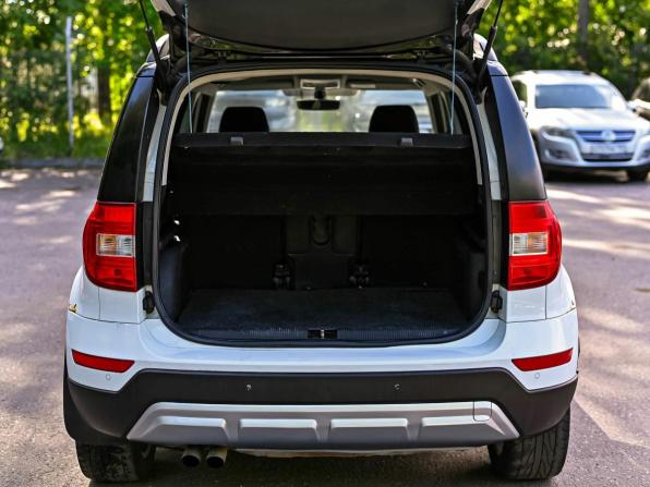 Skoda Yeti I Рестайлинг с пробегом 2017 года, цена 900 000 рублей, 284275 км, внедорожник, Автокод Объявления