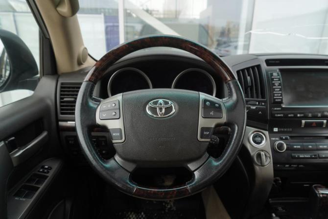 Toyota Land Cruiser 200 Series с пробегом 2010 года, цена 2 495 000 рублей, 323045 км, внедорожник, Автокод Объявления