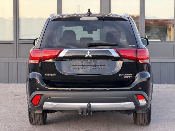 Mitsubishi Outlander III Рестайлинг 2 с пробегом 2018 года, цена 2 729 000 рублей, 116085 км, внедорожник, Автокод Объявления