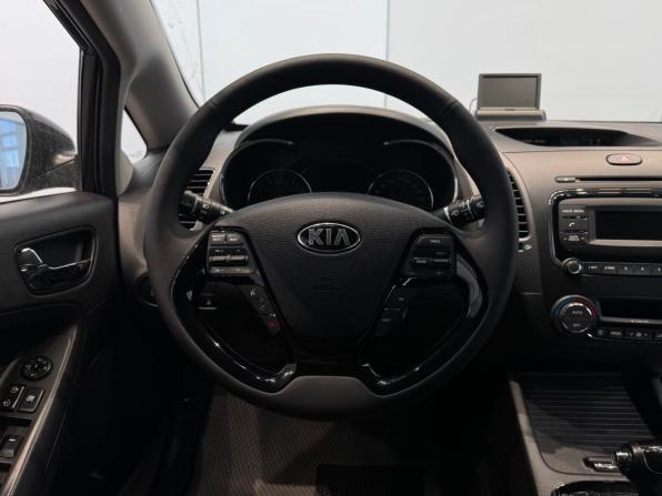 Kia Cerato III Рестайлинг (Classic) с пробегом 2017 года, цена 1 530 000 рублей, 106500 км, седан, Автокод Объявления