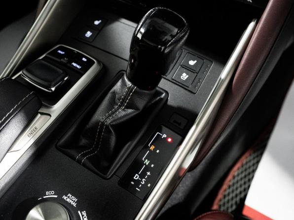 Lexus IS III Рестайлинг с пробегом 2016 года, цена 2 499 500 рублей, 204404 км, седан, Автокод Объявления