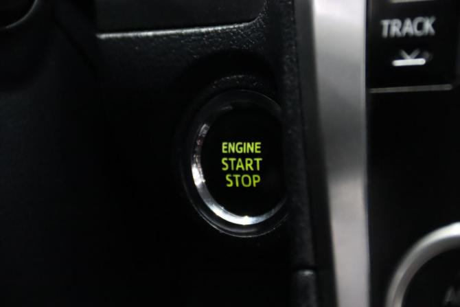 Toyota Camry VII (XV50) с пробегом 2012 года, цена 1 385 850 рублей, 294626 км, седан, Автокод Объявления