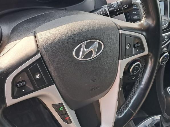 Hyundai Solaris I Рестайлинг с пробегом 2016 года, цена 1 005 000 рублей, 162980 км, хэтчбек, Автокод Объявления