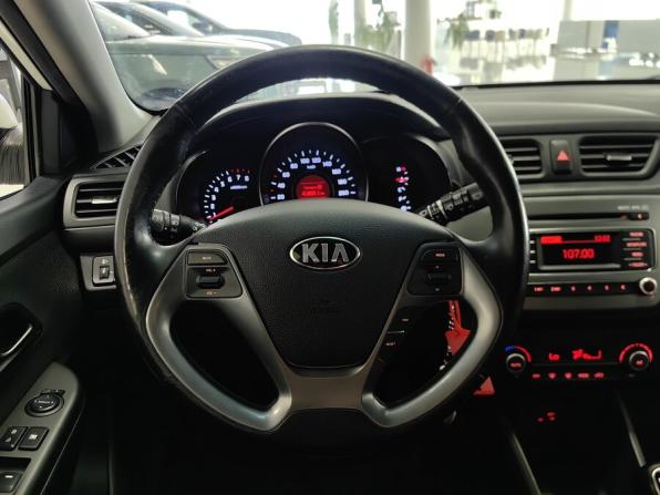 Kia Rio III Рестайлинг с пробегом 2016 года, цена 835 000 рублей, 100350 км, хэтчбек, Автокод Объявления