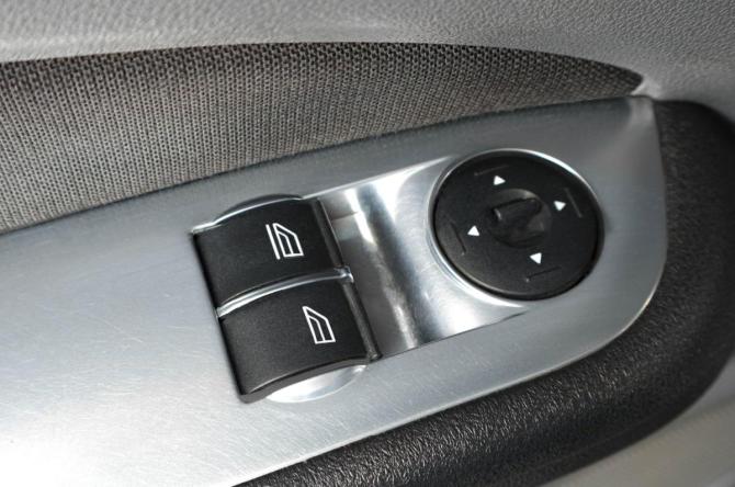 Ford Focus II Рестайлинг с пробегом 2011 года, цена 649 000 рублей, 572192 км, седан, Автокод Объявления