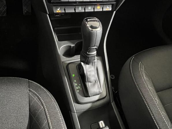 Skoda Rapid I Рестайлинг с пробегом 2018 года, цена 1 449 000 рублей, 82977 км, лифтбек, Автокод Объявления